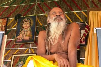Thumbnail for the post titled: श्री देवराहा कृष्ण शरणम् परावाणी गायन 3