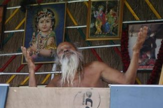Thumbnail for the post titled: श्री देवराहा कृष्ण शरणम परावाणी गायन 33