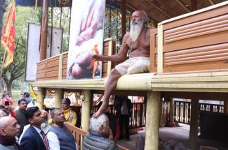 Thumbnail for the post titled: Babaji blessing Mohan Bhagwat/ Ashok Singhal