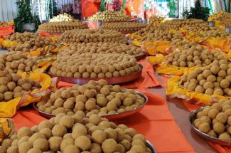 Thumbnail for the post titled: Bhagwan Ram & Hanumanji ka Mahaprasad ( Besan ke shuddh ghee ke laddoo )